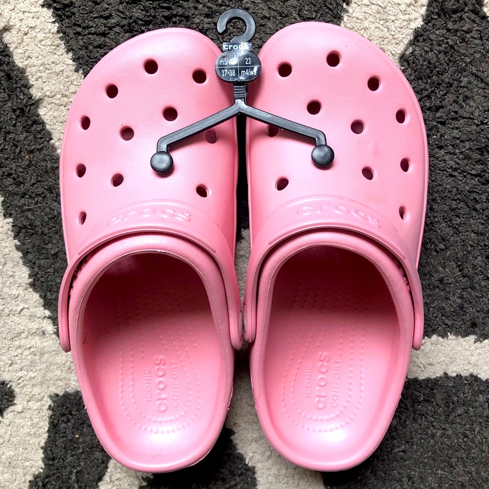 Pale Pink Women’s 7 Men’s 5 Crocs Water Shoes